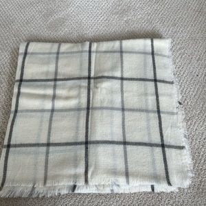 Old Navy White Plaid Scarf
